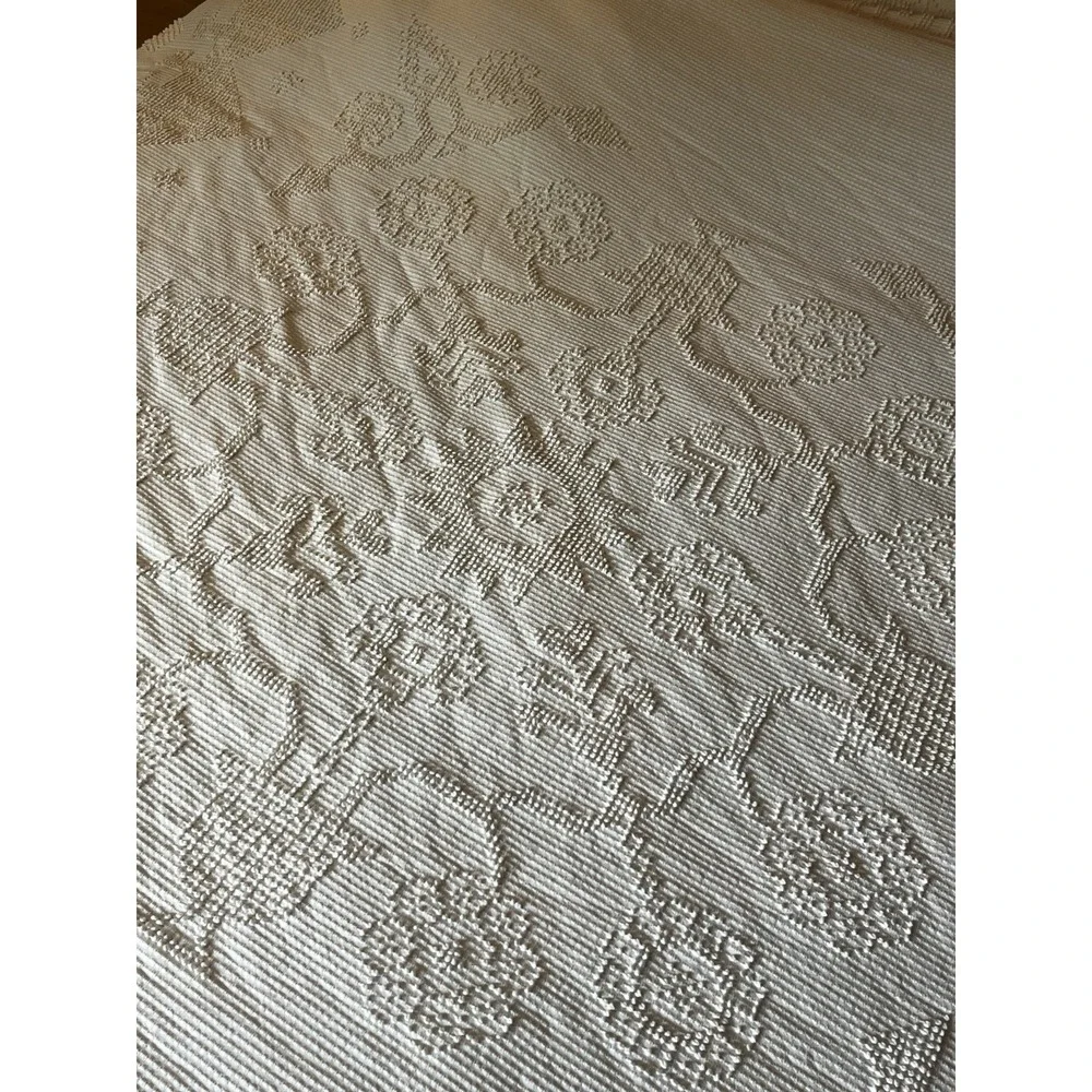 Bates Martha Washington Choice White Hobnail Chenille Bedspread King- Grannycore